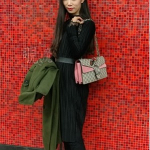 奇葩姿势小嫩模迷翻视频2.9G1v+3g百度盘