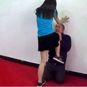 丽娜的复仇：赤脚夹脖子扭断，视频大小563M