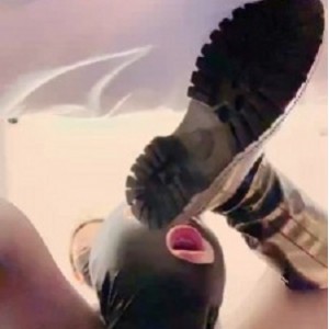 强制磕头转胯爬行舔脏鞋底长靴语阳bf2奇怪姿势6151分钟