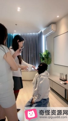 晚晚双S直播视频,重度提档,狗链遛狗,吃烟灰口水,转胯踩踏,双视角版,544*960,时长50+42分钟
