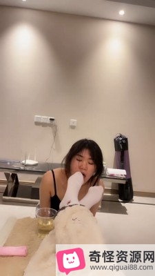 吉克隽逸套路直播视频:橘子没熟,母畜,边舔原味白袜,圣水,舔脚趾bf26115,544*960,36分钟