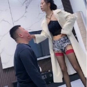 套路直播视频《麋鹿银儿》双S-80分钟-544*960-重度耳光/喂口水/骑马转胯/丝袜脚深处bf25299