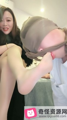 咩主迷恋肉丝脚的乖狗bf23630直播视频,时长47分钟