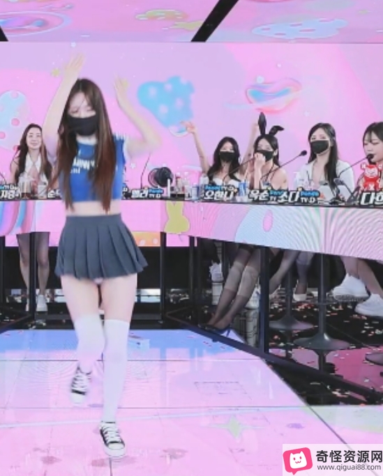 韩国脱衣舞合集:11小时视频,37G大小,支持下载!