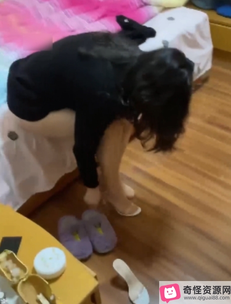 熟女gong+wu+yuan蓝阿姨与年轻男友:12V+6.1G视频盛宴,01:07:13时长,百度盘自购2022