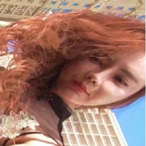 独家丰满包臀裙美女肉丝长腿视频，高清2.6G版本火爆百度云