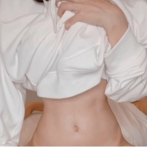 推特尤物Lilesulaa震撼发布视频，收藏量飙升至59，百度搜索量达115