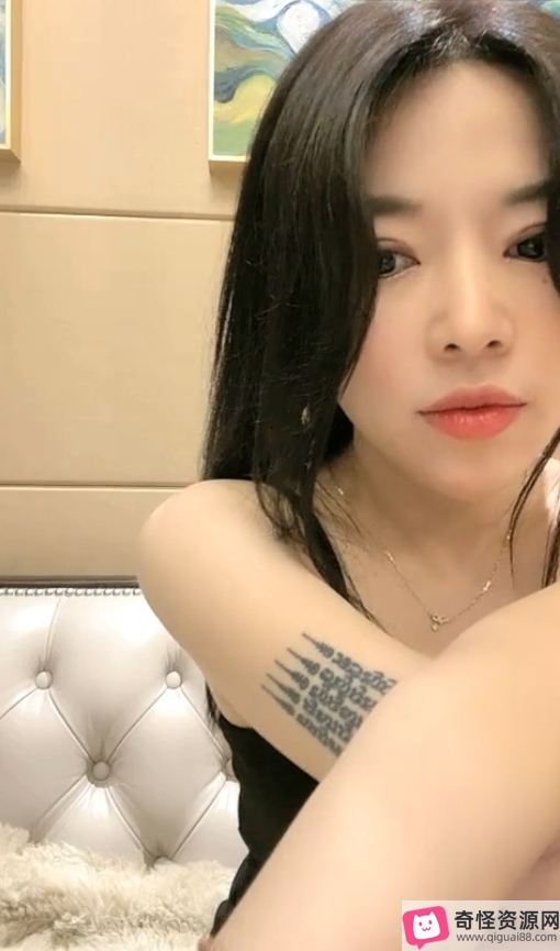 艺术小雅：大罩杯美腿主播，10.2G直播视频收藏