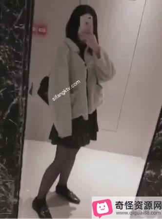推特反差婊合集plas酱自娱自乐174V1.3G,五位大长腿美人展示