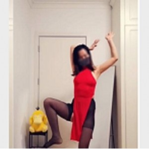 抖音果舞性感女神诗宝重出江湖最新合集1V1G，黑丝展示