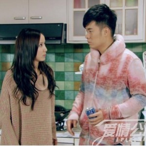 足系列+独家+美腿博主+丝月神全系列合集+12V+4.6G+包含直播上衣滑落精彩瞬间