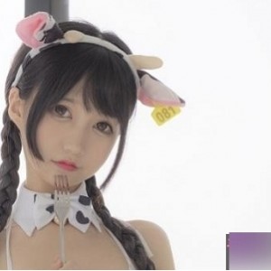 妹子魔物喵四月作品合集6V60P2.49G，诱人衣装秀