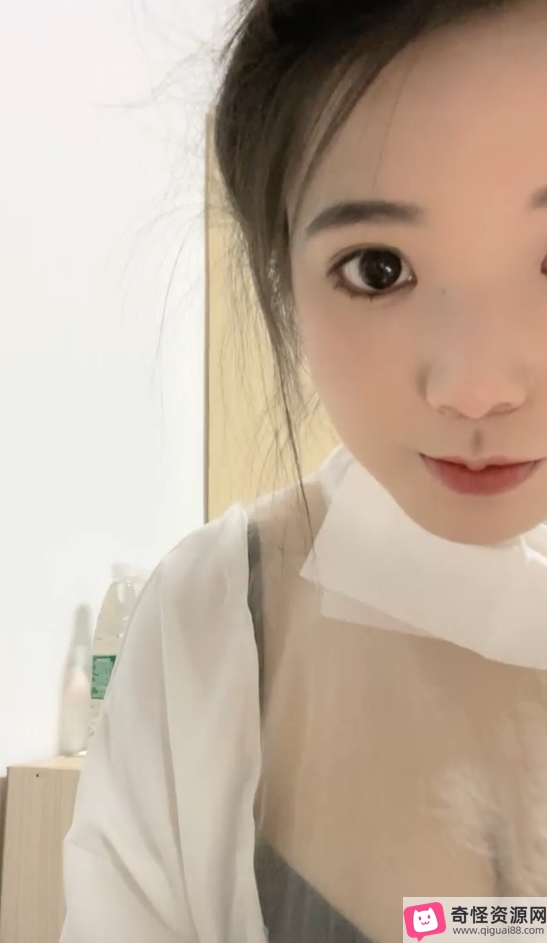 百度大二妹妹宿舍直播合集30部50.4G，学妹可爱迷人