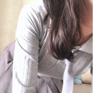 超萌社区瑶瑶蜜桃私录89V98G汁嫩鲜香珍藏版