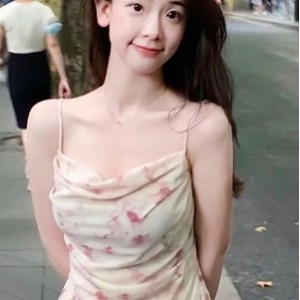 102张AI脱衣动作合集180M女神太诱惑了