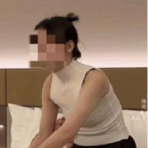 感觉翘臀妻子线下互动展示992.2MB