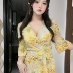 某推芊芊qianfff粉嫩罗莉4V308MB优质珍藏