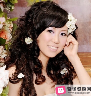 推特安妮银行拍摄1V25P合集411M黑丝诱惑