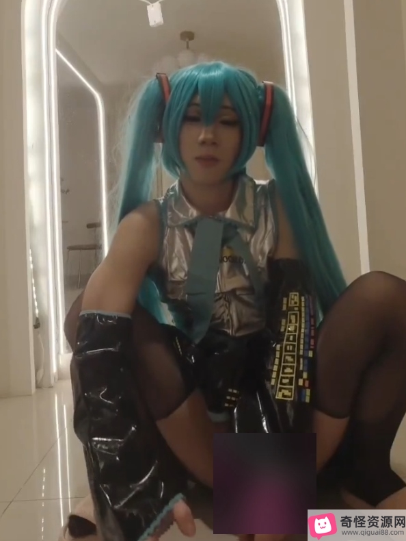 芽芽酱娇小可爱伪娘COS视频图片集1v106p680M网络诱人