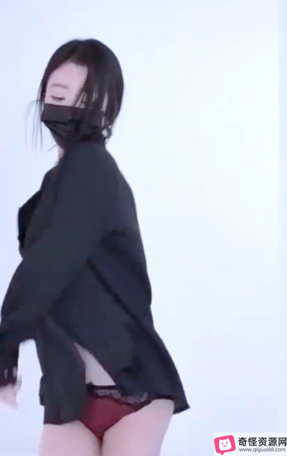 露露抖音热舞合集27部5.69G丰满