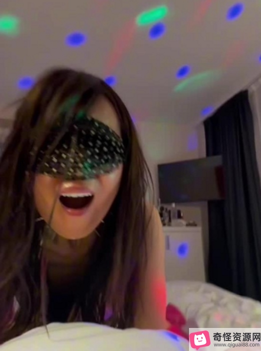 推特michellewiwi三人游视频1部1.43GB超火辣