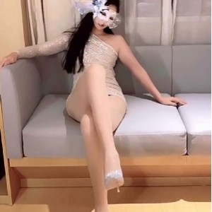 丝袜女神薇薇安互动定制合集197V152G太会玩了