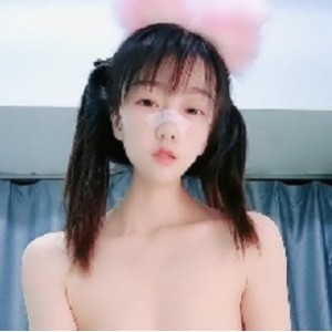 娇嫩葡萄妹黑丝道具1V自拍1.2G网盘劲爆展示