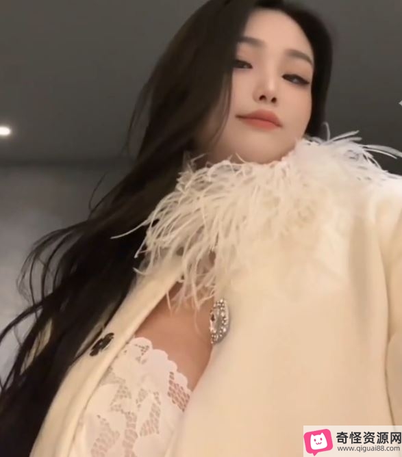 高颜值长腿牧遥推特伪娘TS付费约会福利1V132MB