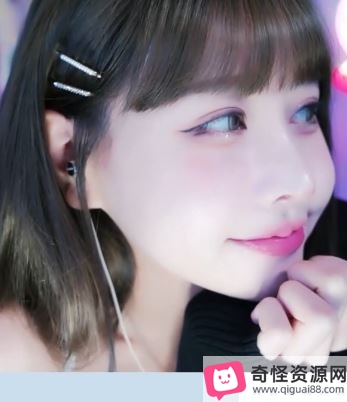 阿黑颜盯榨挑战系列：依婷~可爱二次元cos反差萌妹白眼合集[22V+833M][百度盘]