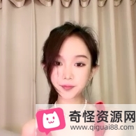 红裙甜妹黑丝美腿互磨1V909M丰满撩人