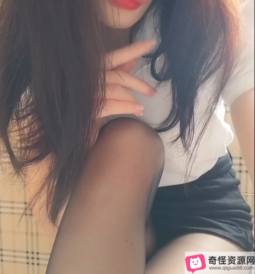 三人游桃桃子黑丝教师2V/198MB丰满白皙让人大呼过瘾
